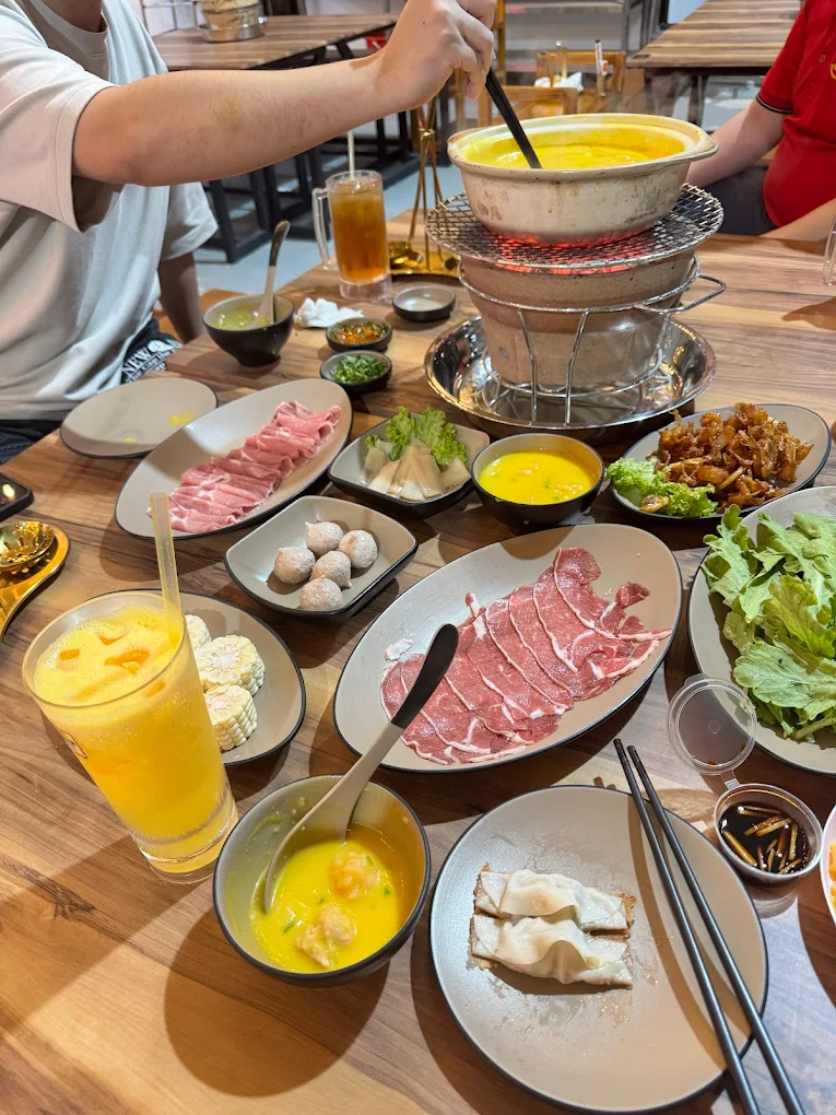 C&M HOTPOT