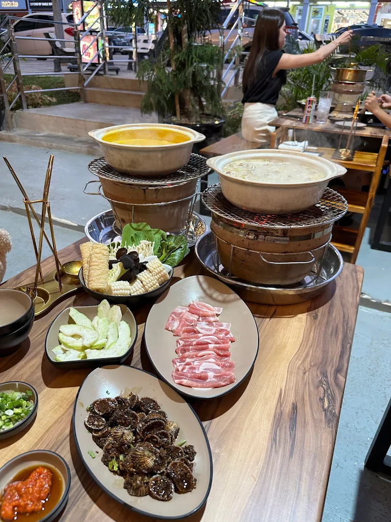 C&M HOTPOT